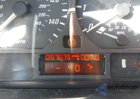 2004 BMW 325I z USA, uszkodzony, nr VIN WBAET37444NJ84016